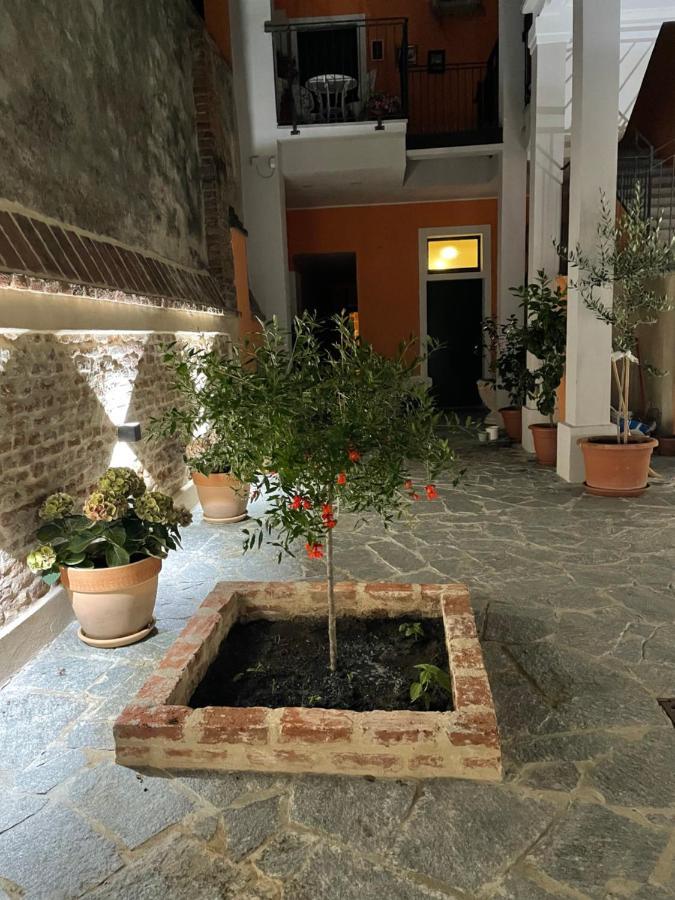Residenza Nikol Appartamento Giulia กาซาเล มอนแฟร์ราโต ภายนอก รูปภาพ