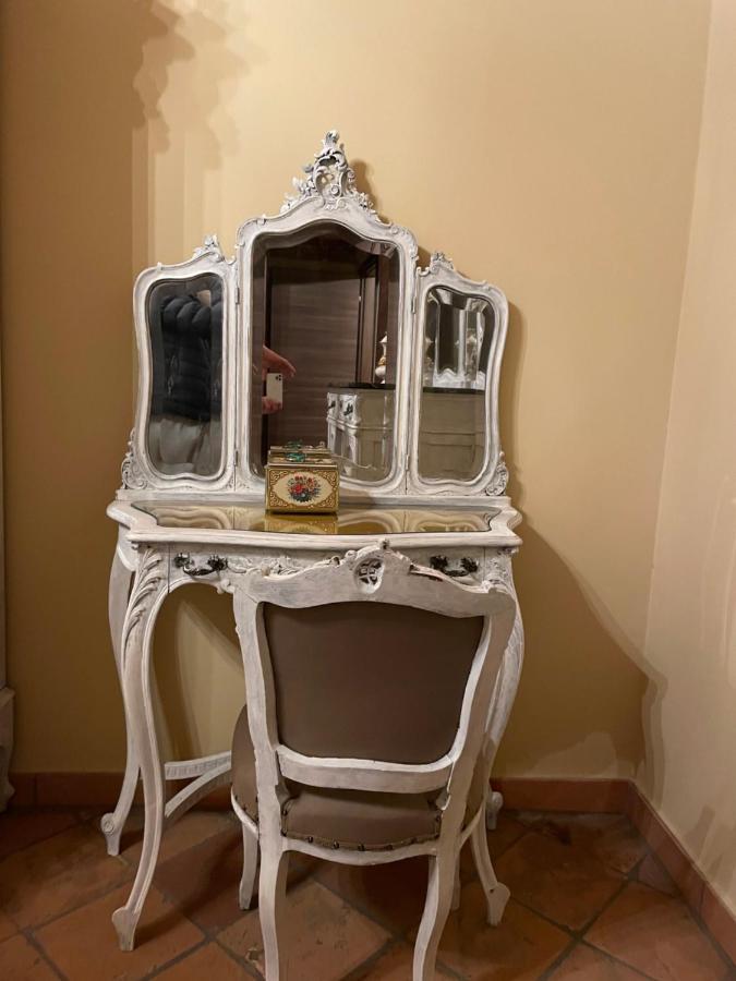 Residenza Nikol Appartamento Giulia กาซาเล มอนแฟร์ราโต ภายนอก รูปภาพ