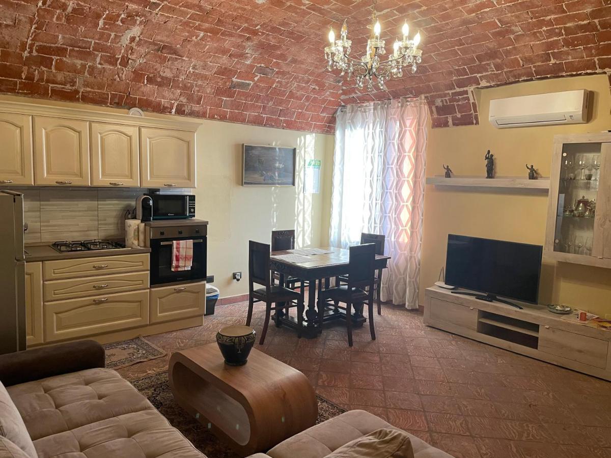 Residenza Nikol Appartamento Giulia กาซาเล มอนแฟร์ราโต ภายนอก รูปภาพ